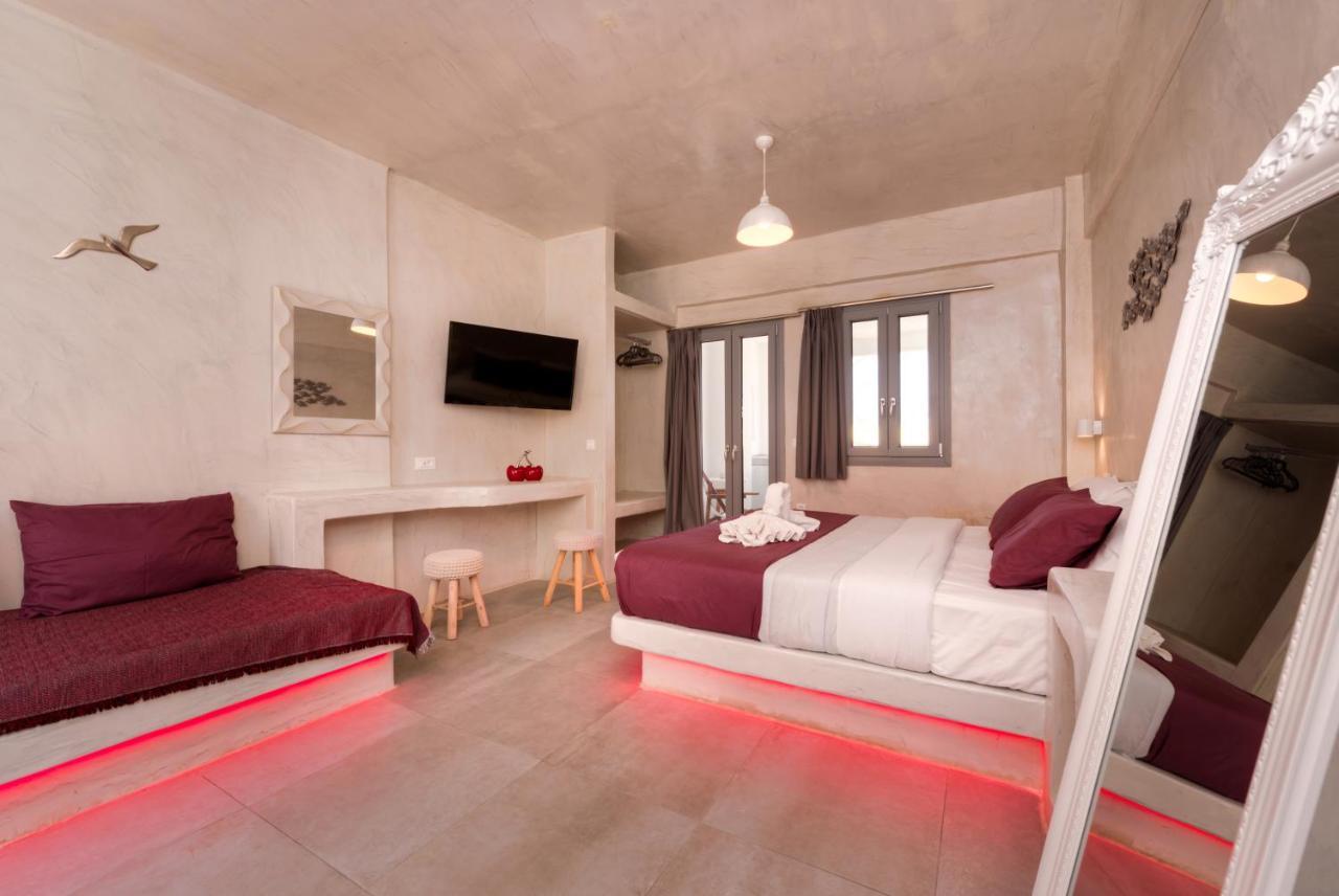 The Muses Of Santorini Private Jacuzzi Suites Вотон Экстерьер фото