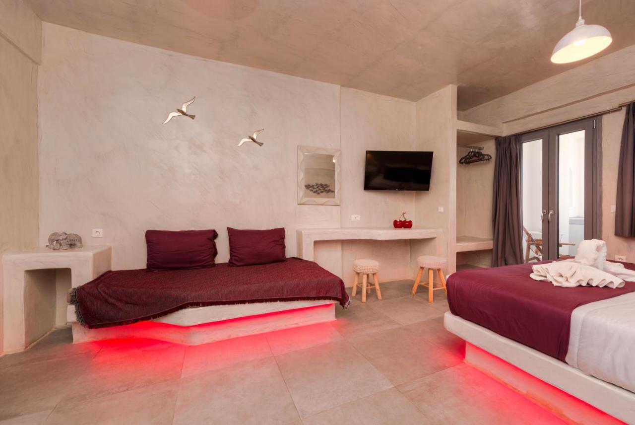 The Muses Of Santorini Private Jacuzzi Suites Вотон Экстерьер фото