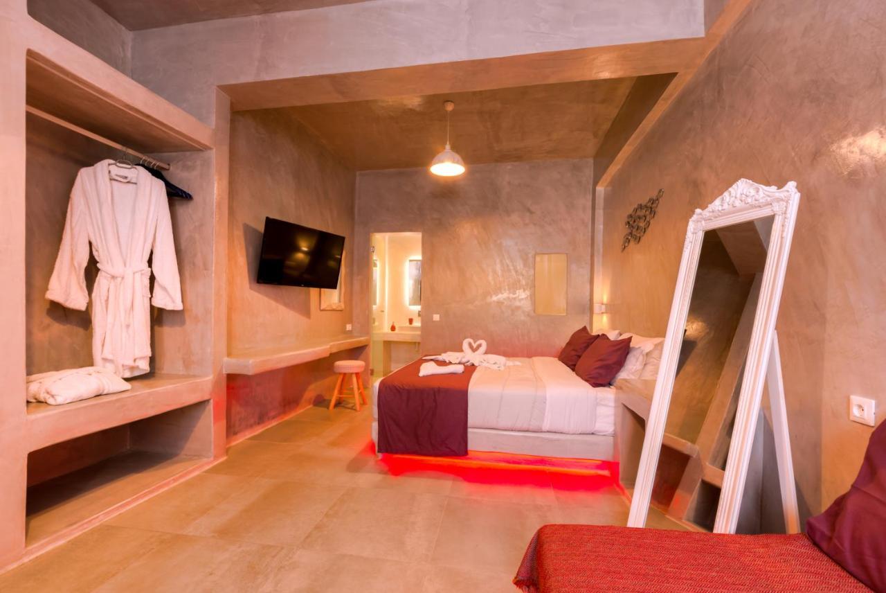 The Muses Of Santorini Private Jacuzzi Suites Вотон Экстерьер фото
