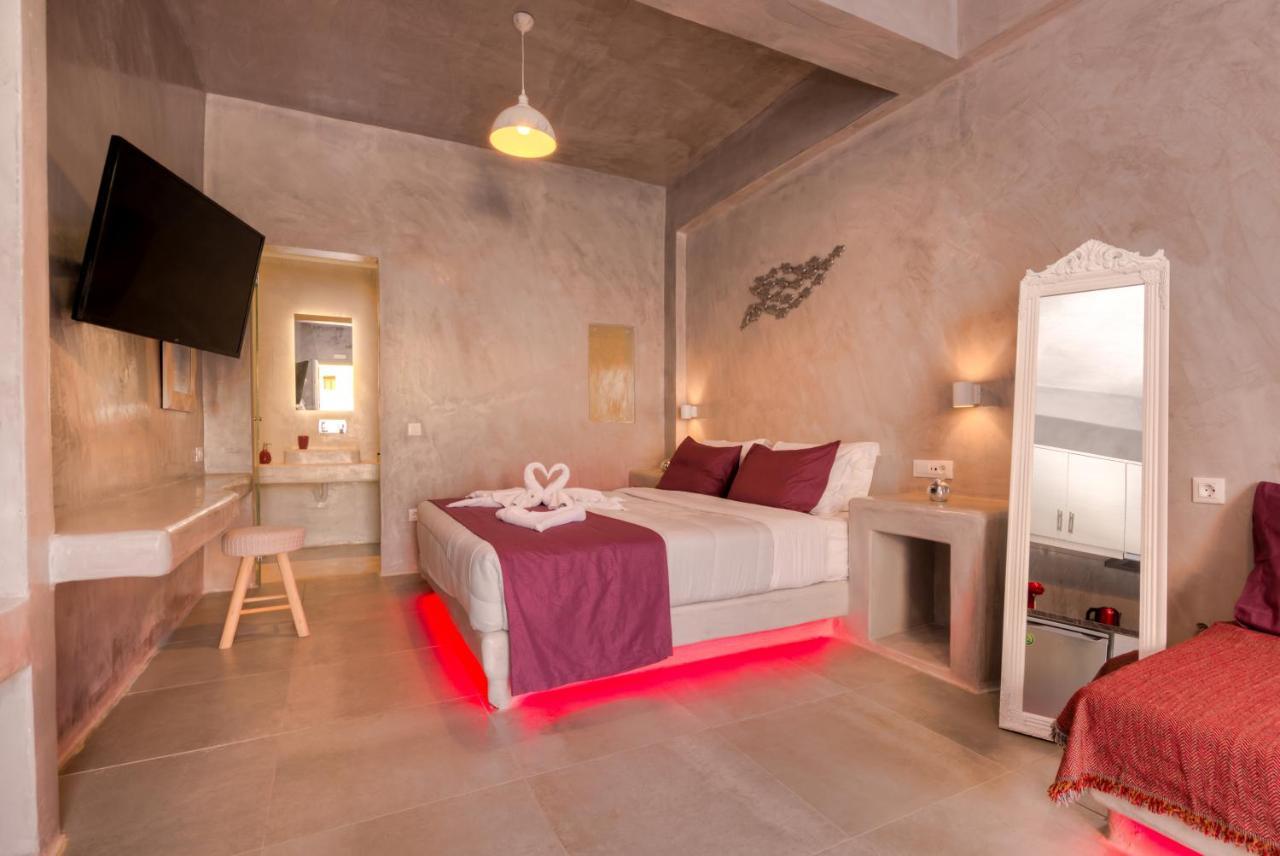 The Muses Of Santorini Private Jacuzzi Suites Вотон Экстерьер фото