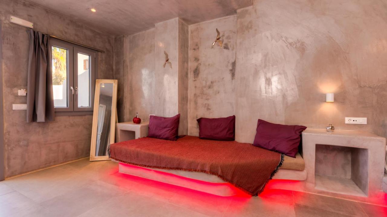 The Muses Of Santorini Private Jacuzzi Suites Вотон Экстерьер фото