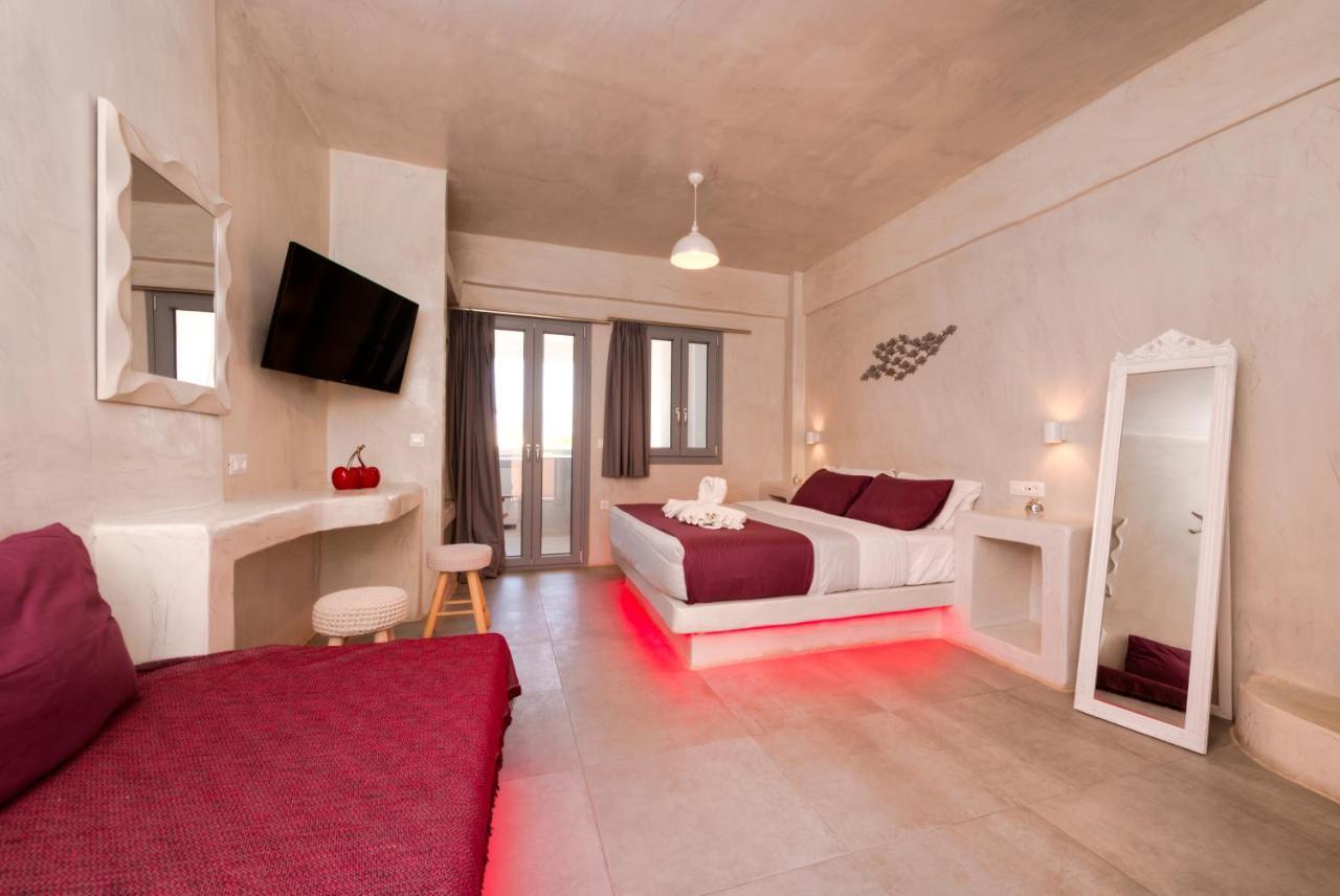 The Muses Of Santorini Private Jacuzzi Suites Вотон Экстерьер фото