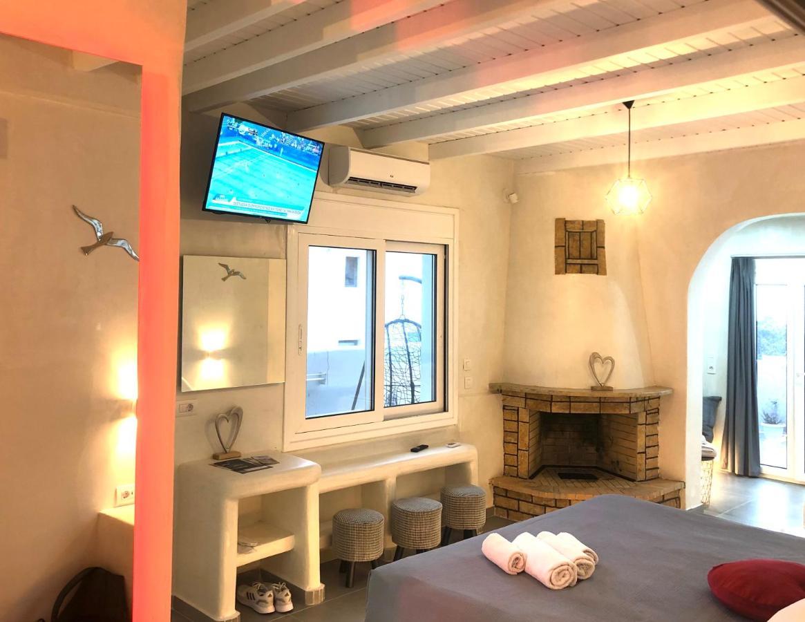 The Muses Of Santorini Private Jacuzzi Suites Вотон Экстерьер фото