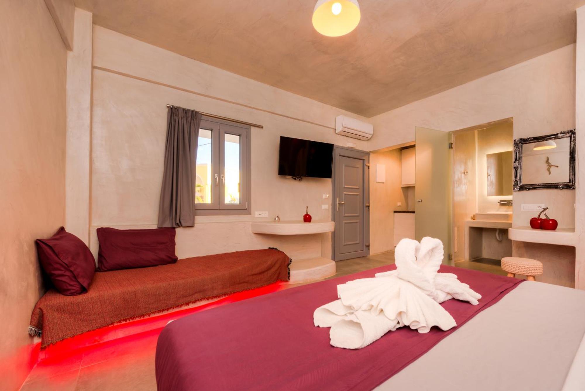 The Muses Of Santorini Private Jacuzzi Suites Вотон Экстерьер фото
