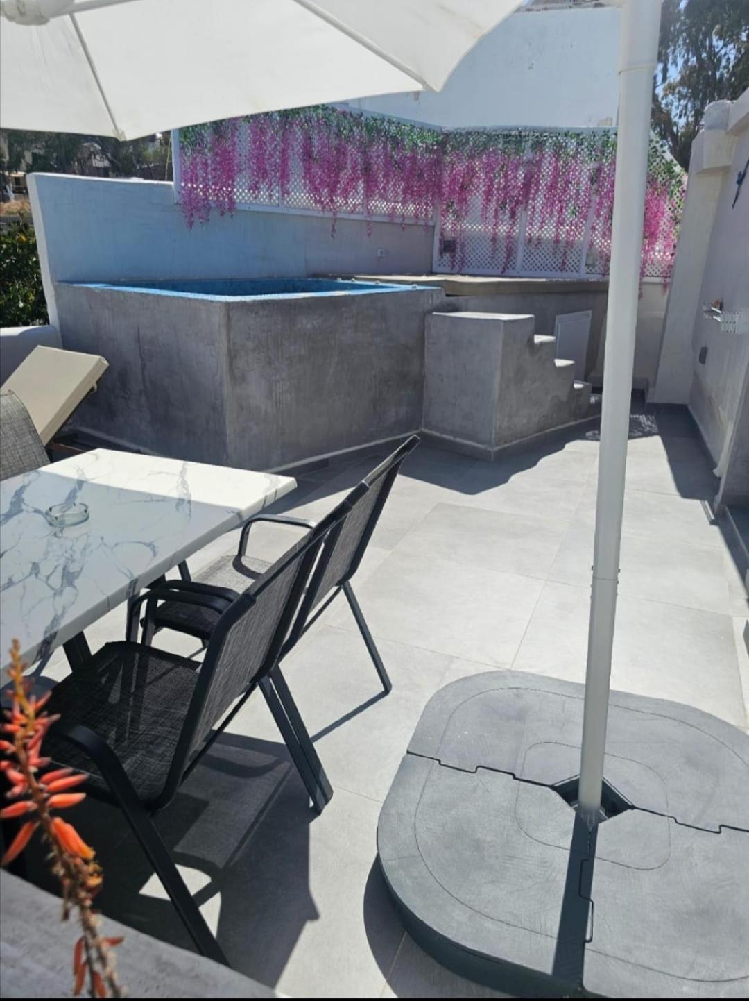 The Muses Of Santorini Private Jacuzzi Suites Вотон Номер фото